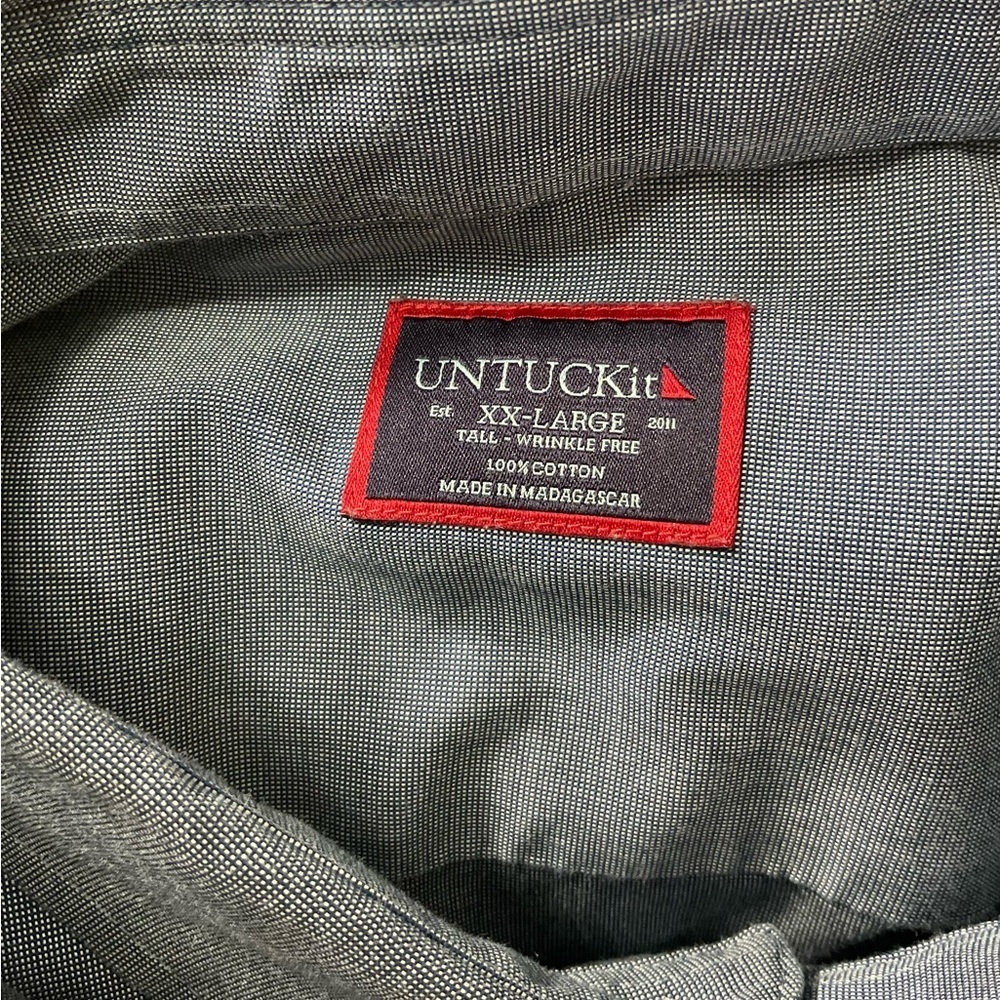UNTUCKit Shirt Men's Size XXL Navy Blue Button Down Red Trim Long Sleeve Preppy - Picture 8 of 8